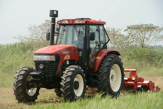 Trattore agricolo di raffreddamento ad acqua del motore dell'euro III del trattore agricolo 130HP