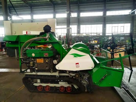 Mietitrebbiatrice leggera automotrice della pista della mietitrebbiatrice dell'azienda agricola
